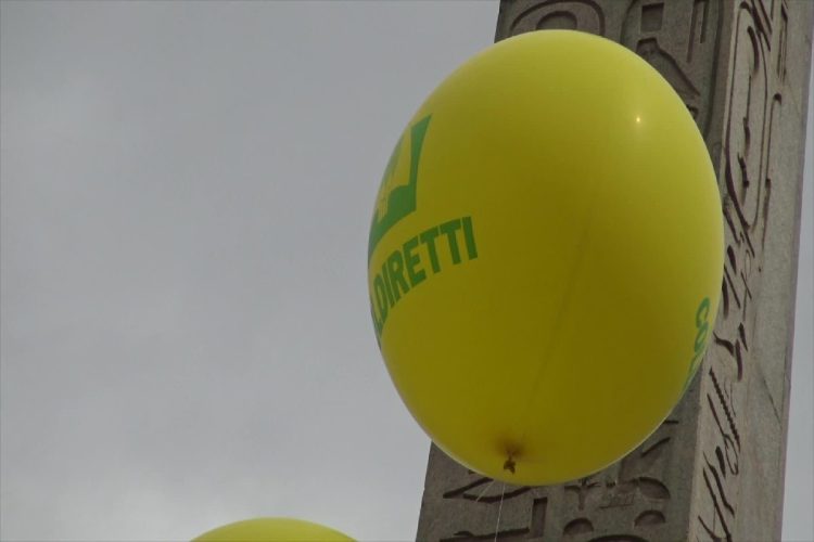 Un palloncino con sopra il logo della Coldiretti