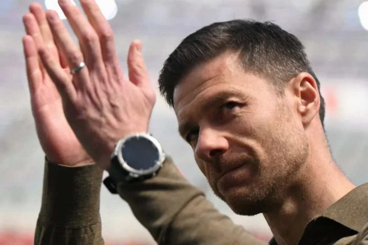 Xabi Alonso saluta il Bayer Leverkusen