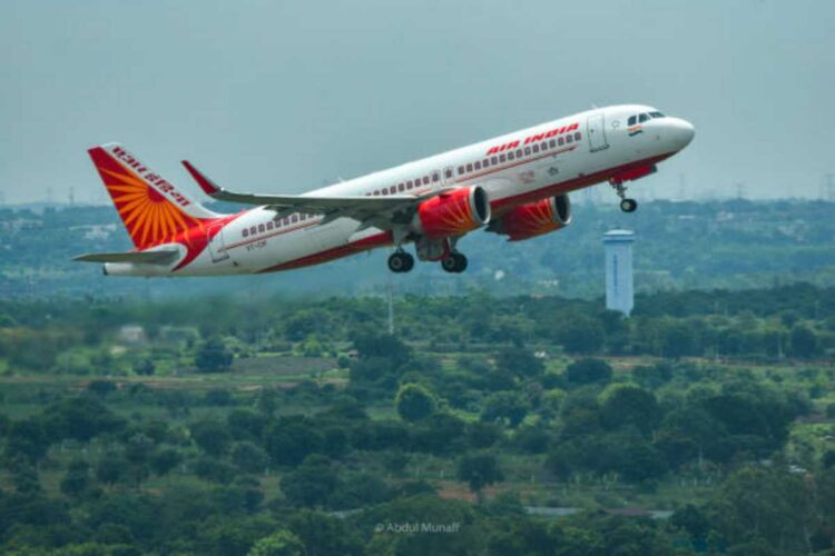 Allarme bomba su un aereo Air India