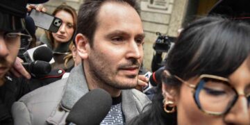 Andrea Sempio assieme ai suoi legali