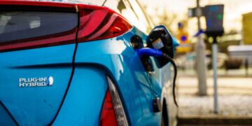 Auto ibride in Italia