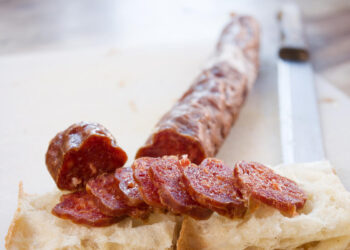 Brianza, la salamella della discordia fa litigare Lega e PD