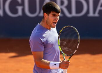 Alcaraz trionfa in rimonta su Sinner e conquista il Roland Garros