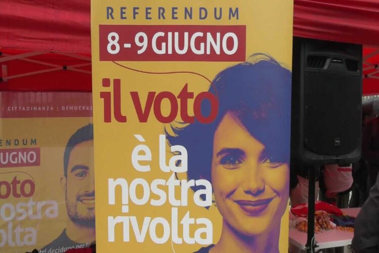 Dei manifesti legati al referendum