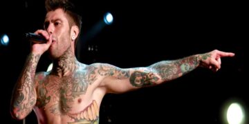 Il rapper Fedez durante un concerto