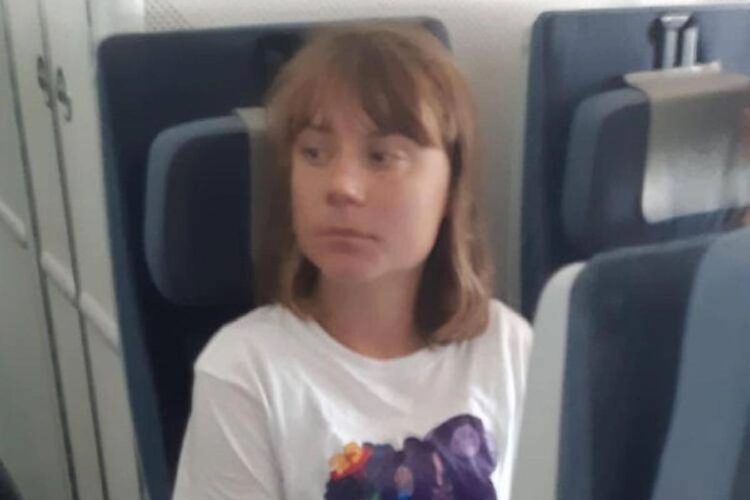 Greta lascia Israele in aereo