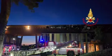 Incendio al Viola Park: 4 intossicati