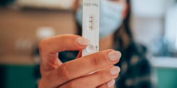 Il Covid torna a preoccupare in Francia