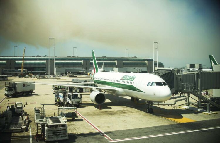 Incendio_FCO@alanews.it