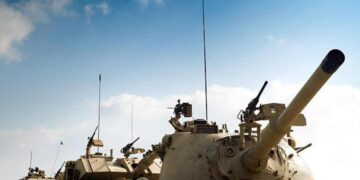 Israele ha lanciato oltre 100 bombe su Teheran