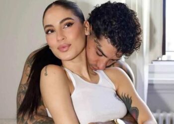 La foto di Tony Effe e Giulia De Lellis che ha fatto scatenare le polemiche