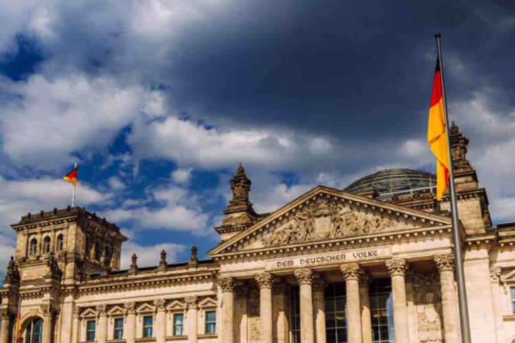 La presidente del Bundestag risponde alle accuse russe