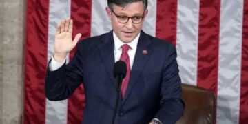 Mike Johnson su Musk e Trump