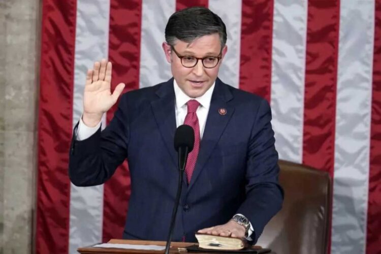 Mike Johnson su Musk e Trump