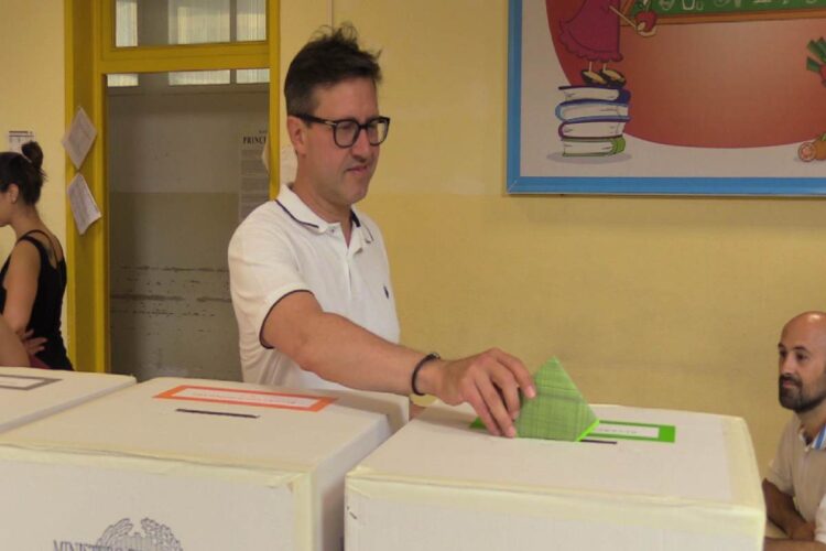 Nardella vota al referendum