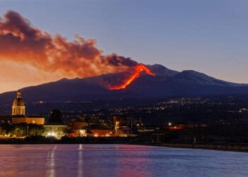 Nuova fase eruttiva dell'Etna