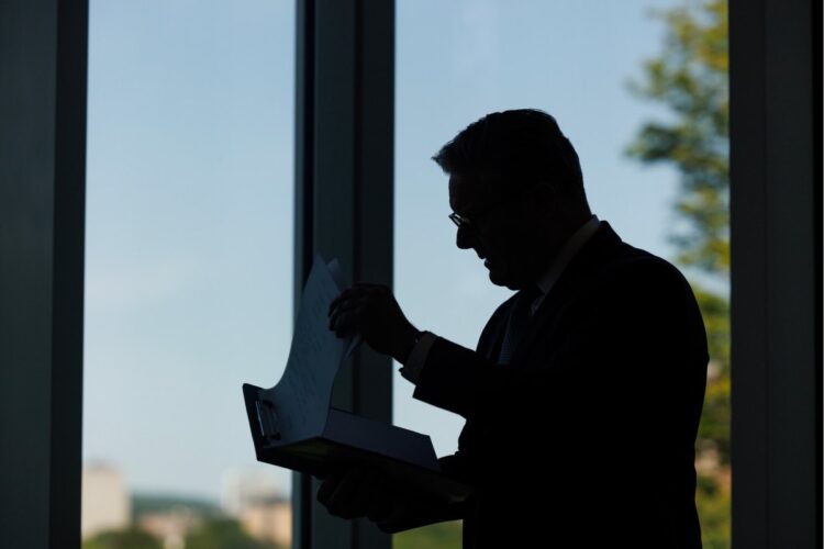 Starmer annuncia nuove sanzioni contro la Russia