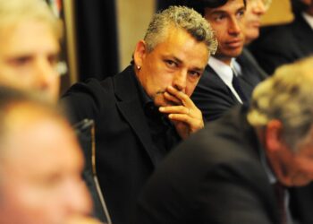 Roberto Baggio, durante la cerimonia d'inizio dei campionati di serie A e B con il saluto ai 44 arbitri che da oggi inizieranno la stagione ufficiale, questo pomeriggio 20 agosto 2010 a Coverciano.