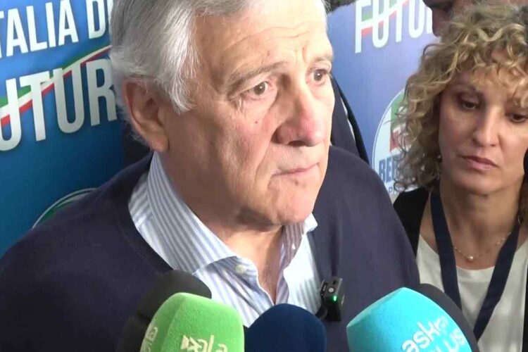 Tajani risponde alle opposizioni sul referendum