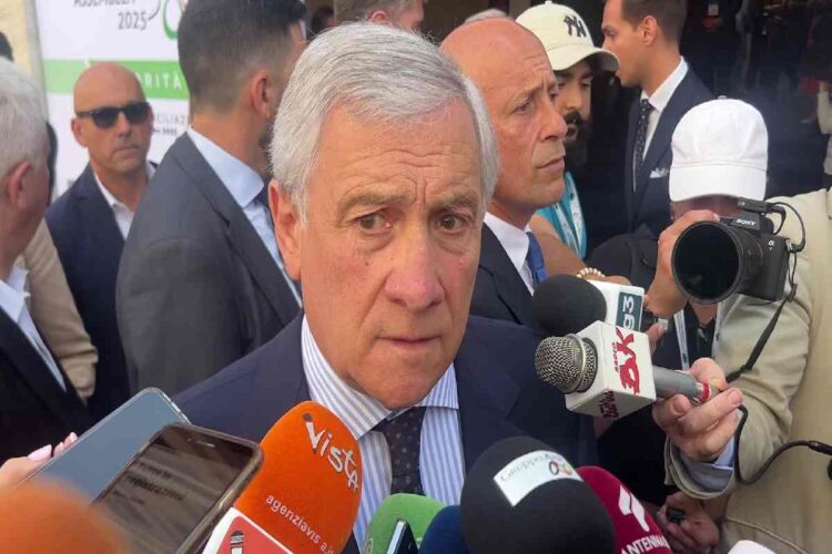 Tajani smentisce le voci sugli italiani deportati a Guantanamo