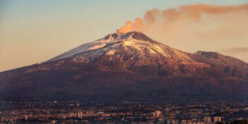 Terminata l'eruzione dell'Etna ma continua il tremore
