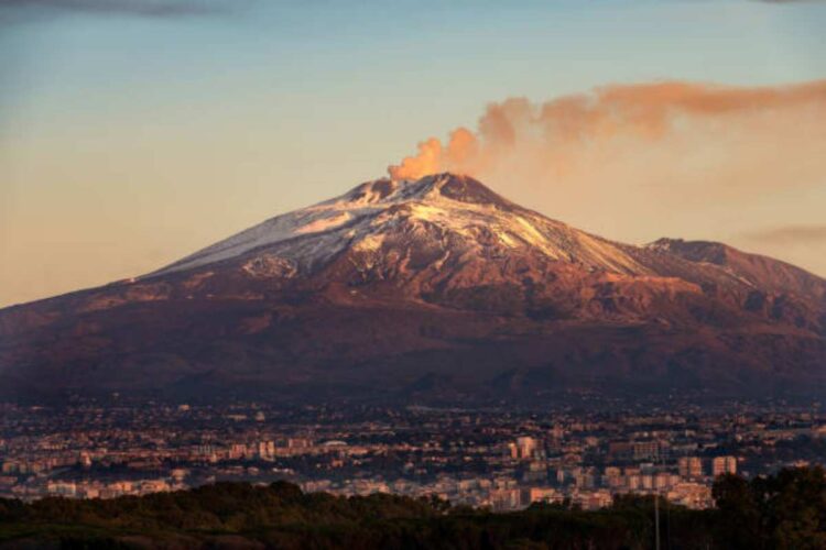 Terminata l'eruzione dell'Etna ma continua il tremore