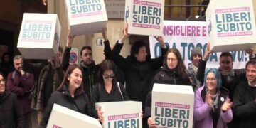 Una protesta per il diritto al suicidio assistito