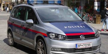 Un'auto della polizia in Austria