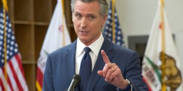 CA Governor Gavin Newsom_alanews.it