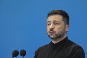 Zelensky: “Serve un piano Marshall, Italia segnale forte di sostegno all’Ucraina”