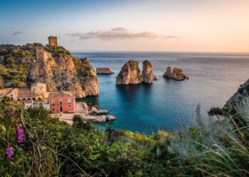 Dove andare in vacanza ad agosto in Italia? Scopri 5 posti magici che non conosce quasi nessuno