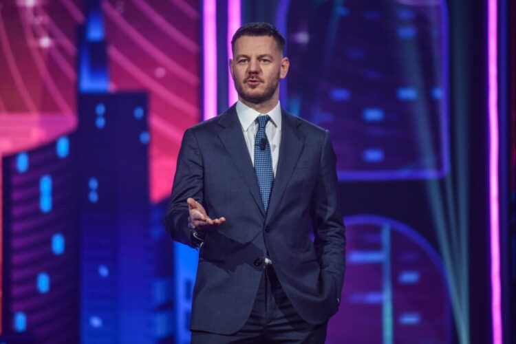 Alessandro Cattelan lascia la Rai e approda a Mediaset