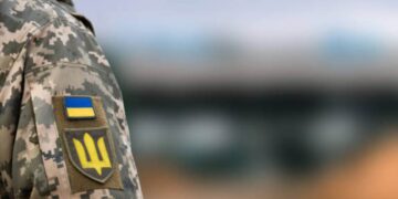 La divisa di un militare dell'Ucraina