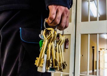 Altro che prigione: in Svezia i detenuti vivono liberi (e tornano meno a delinquere) scopri perchè
