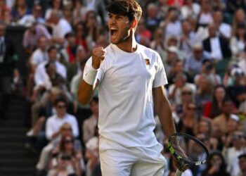 Carlos Alcaraz in finale a Wimbledon