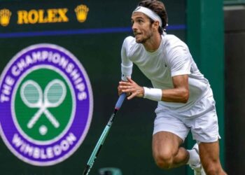Esordio amaro a Wimbledon per Musetti