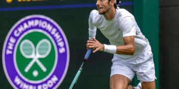 Esordio amaro a Wimbledon per Musetti