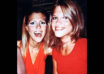 Foto d'archivio delle gemelle Cappa