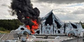 Incendio sul palco principale di Tomorrowland