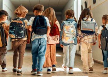 La proposta per far andare a scuola gli studenti anche in estate