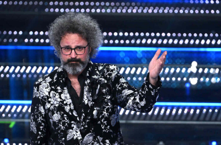 Simone Cristicchi ha la paralisi di Bell