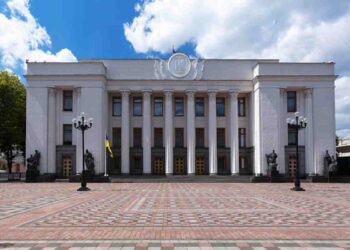 Ucraina: il parlamento ha approvato le dimissioni del governo