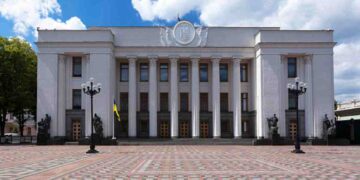 Ucraina: il parlamento ha approvato le dimissioni del governo