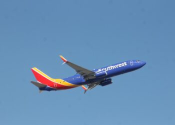 Durante i viaggi in aereo le turbolenze sono sempre più frequenti - Nella foto: Un aereo della Southwest Airlines