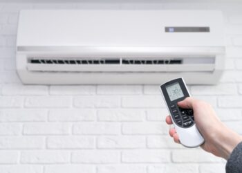 Il caldo fa aumentare le spese energetiche degli italiani - Nella foto: un condizionatore