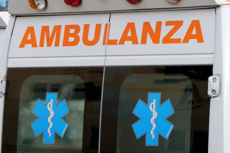 Il retro di un'ambulanza
