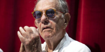 Un primo piano di Enrico Lucherini