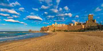 Mare limpido, zero folla e prezzi da sogno: questa regione italiana è la sorpresa dell’estate 2025