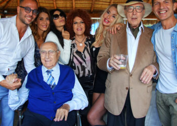 Che fine ha fatto davvero Pippo Baudo? Spunta in carrozzina alla festa di Pingitore, ma lui rassicura tutti: «Sto benissimo»