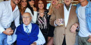 Che fine ha fatto davvero Pippo Baudo? Spunta in carrozzina alla festa di Pingitore, ma lui rassicura tutti: «Sto benissimo»